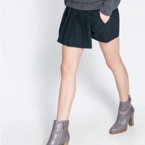 ZARA Basic — Plaid Pleaded Skort